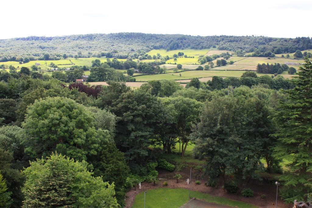 Harefield Hall Hotel เพทลีย์บริดจ์ ภายนอก รูปภาพ